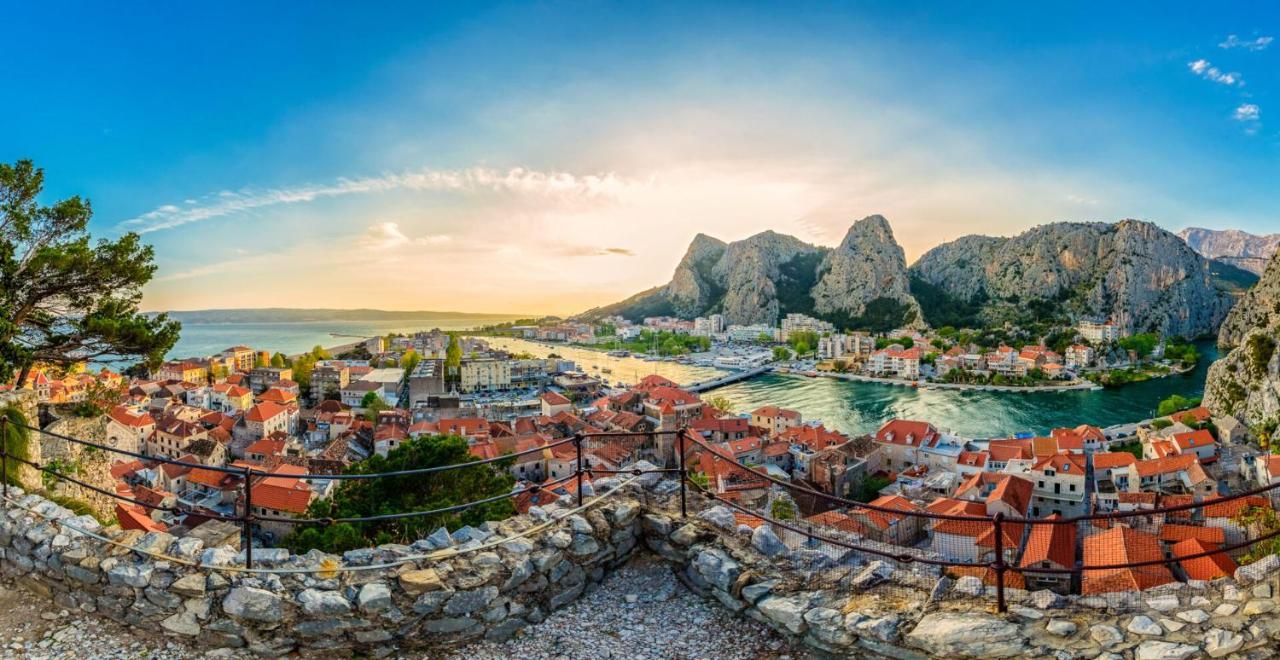 Seaside Deluxe Jesenice (Split-Dalmatia)