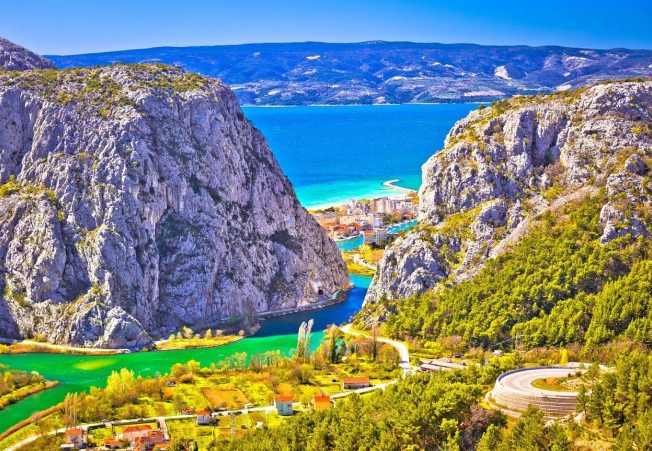 Seaside Deluxe Jesenice (Split-Dalmatia)